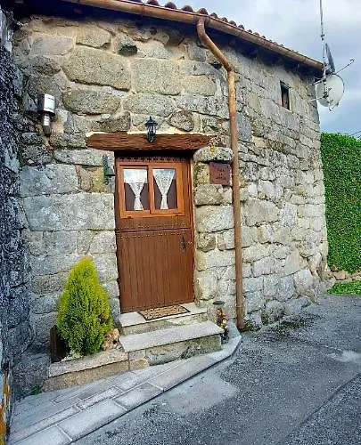 Casa Da Canella - En La Ribeira Sacra 奥伦塞